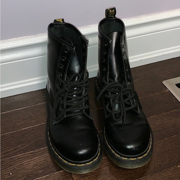 BLACK DOC MARTENS - Picture 4 of 4
